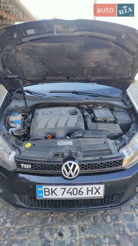 Універсал Volkswagen Golf 2012 в Вараші