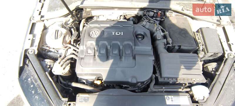 Универсал Volkswagen Golf 2015 в Овруче