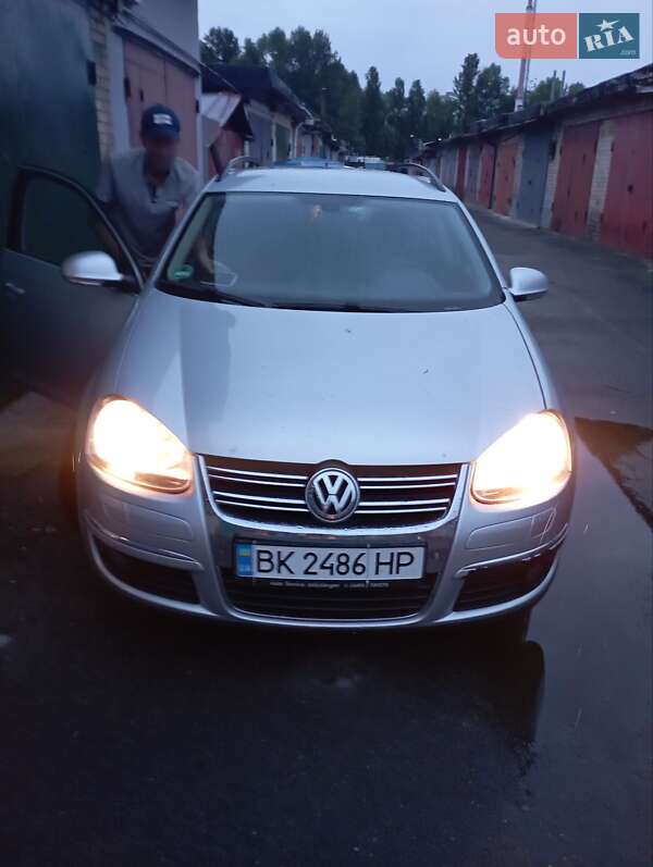 Универсал Volkswagen Golf 2009 в 