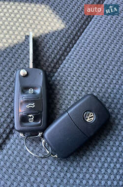 Універсал Volkswagen Golf 2010 в 