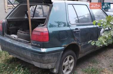 Хэтчбек Volkswagen Golf 1996 в 