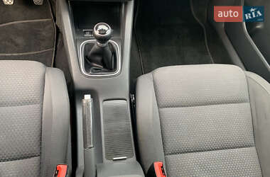 Хетчбек Volkswagen Golf 2008 в 