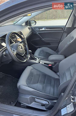 Универсал Volkswagen Golf 2018 в 