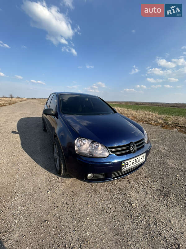Хэтчбек Volkswagen Golf 2006 в Белзе