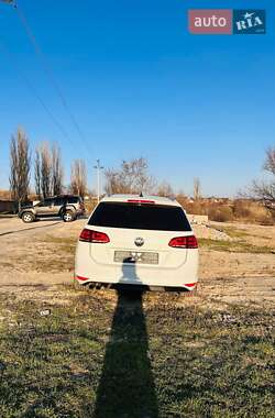 Универсал Volkswagen Golf 2014 в 