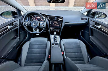 Універсал Volkswagen Golf 2017 в 