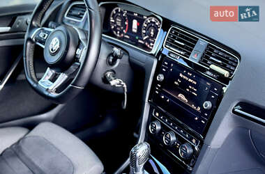 Універсал Volkswagen Golf 2017 в 