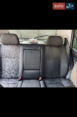 Хетчбек Volkswagen Golf 1998 в 