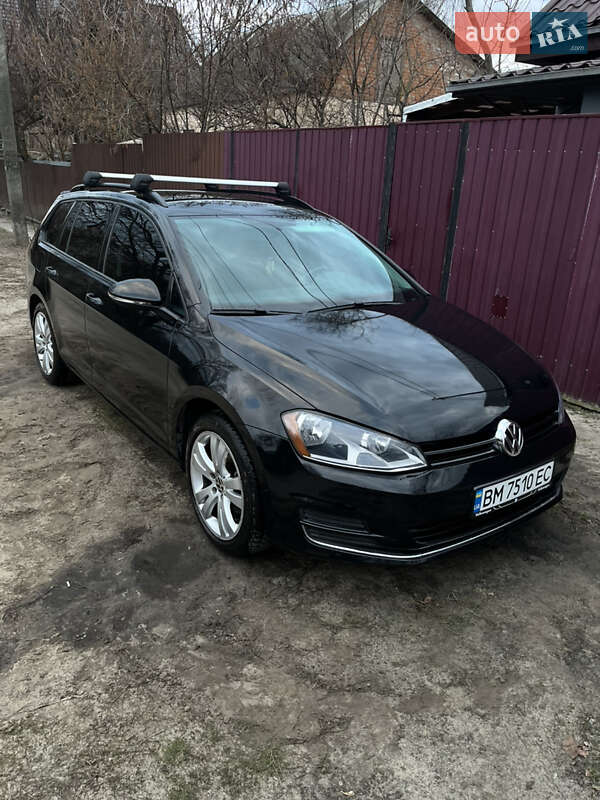 Универсал Volkswagen Golf 2015 в Сумах