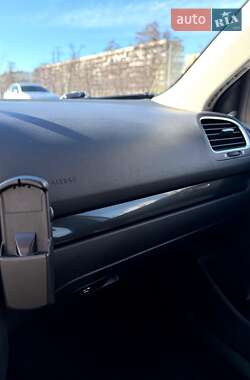 Універсал Volkswagen Golf 2010 в 