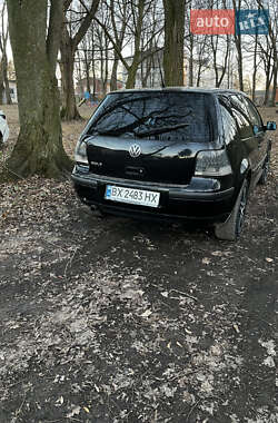 Хэтчбек Volkswagen Golf 2000 в 