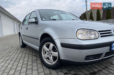 Хэтчбек Volkswagen Golf 2001 в 