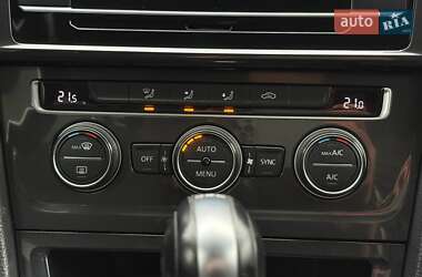 Хетчбек Volkswagen Golf 2017 в 