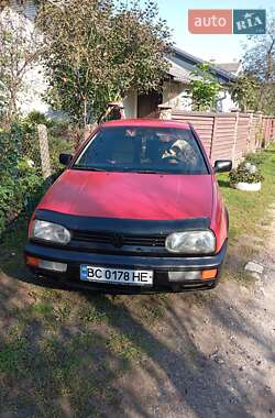 Хэтчбек Volkswagen Golf 1993 в 