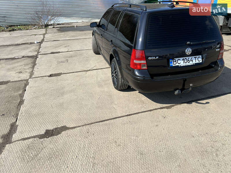 Універсал Volkswagen Golf 2003 в Львові