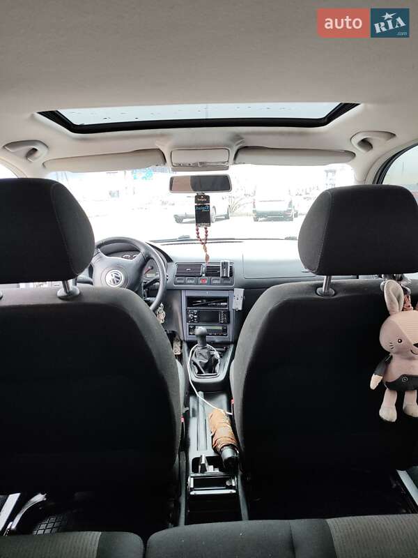 Універсал Volkswagen Golf 2003 в Хусті