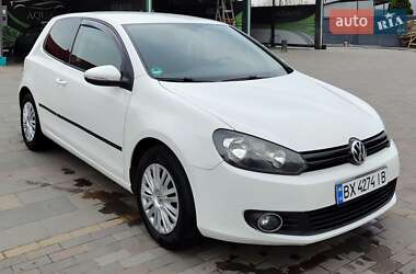 Хэтчбек Volkswagen Golf 2009 в 