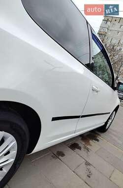 Хэтчбек Volkswagen Golf 2009 в 