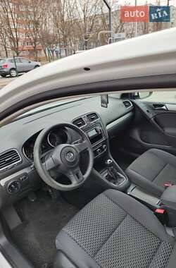 Хэтчбек Volkswagen Golf 2009 в 