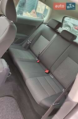 Хэтчбек Volkswagen Golf 2009 в 