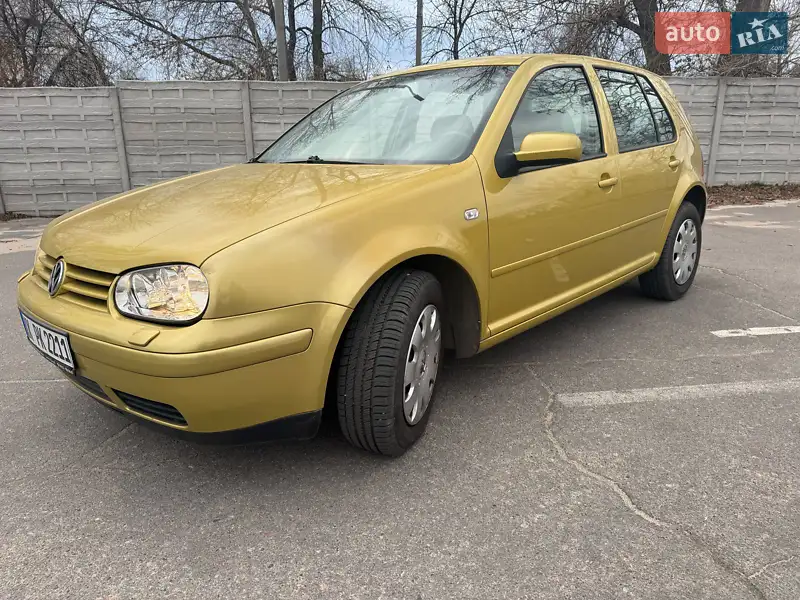 Volkswagen Golf 2003
