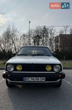 Хэтчбек Volkswagen Golf 1988 в 