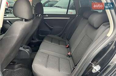 Универсал Volkswagen Golf 2012 в 