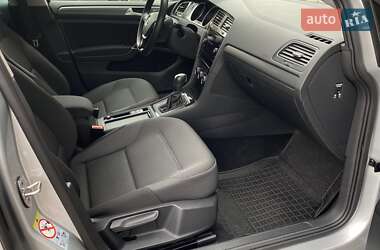 Хэтчбек Volkswagen Golf 2020 в 