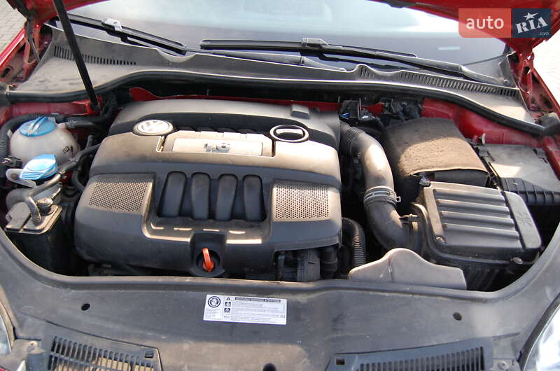 Універсал Volkswagen Golf 2009 в Рівному