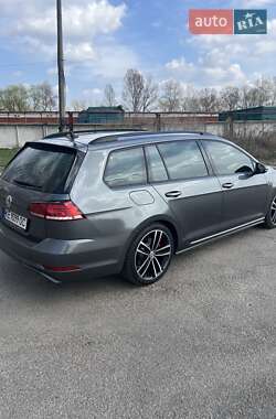 Универсал Volkswagen Golf 2017 в Днепре