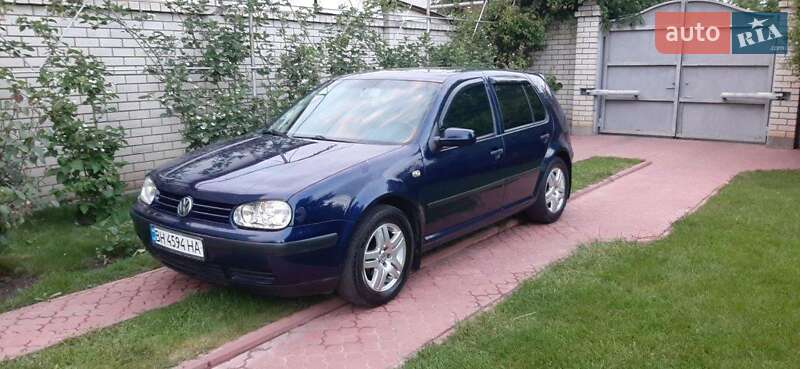 Хетчбек Volkswagen Golf 2003 в Одесі