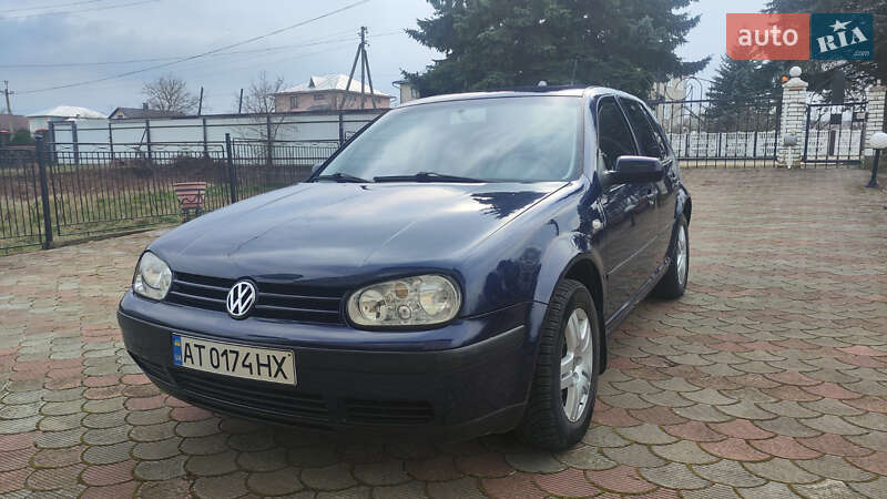 Хетчбек Volkswagen Golf 2001 в Перегінське