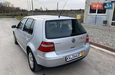 Хэтчбек Volkswagen Golf 2003 в 