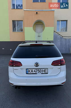 Універсал Volkswagen Golf 2015 в 