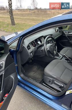 Универсал Volkswagen Golf 2015 в 
