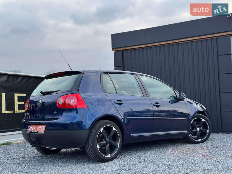 Хетчбек Volkswagen Golf 2008 в Дрогобичі