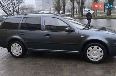 Универсал Volkswagen Golf 2002 в Черкассах