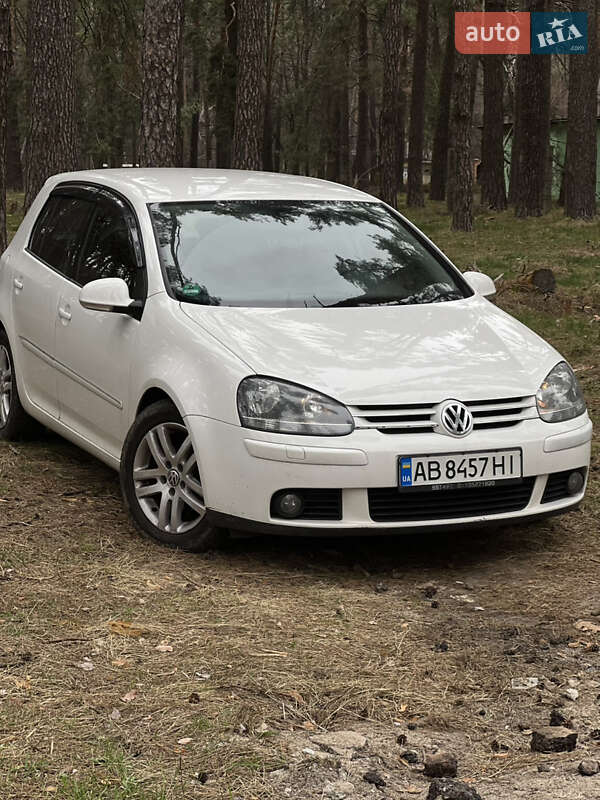 Хэтчбек Volkswagen Golf 2008 в Чернигове