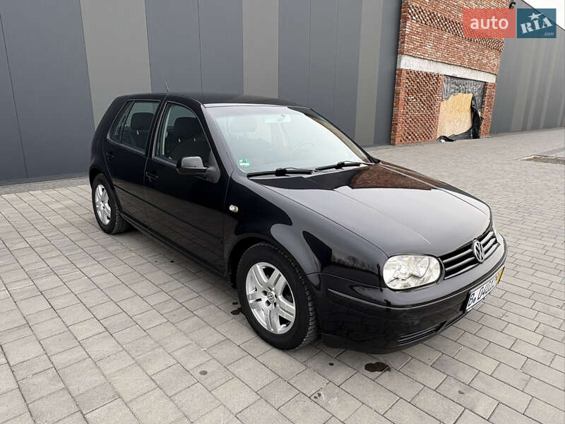Хэтчбек Volkswagen Golf 2000 в Хмельницком
