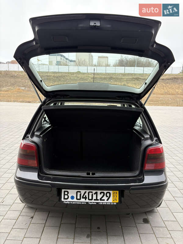 Хэтчбек Volkswagen Golf 2000 в Хмельницком