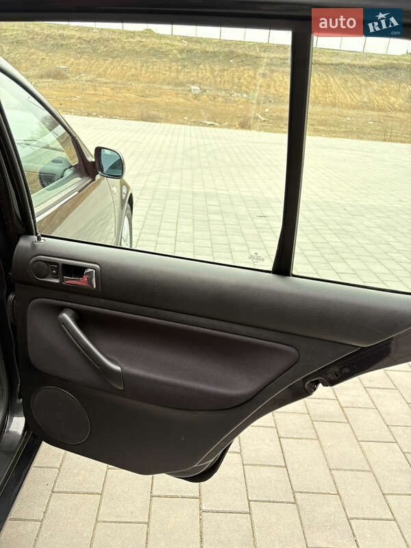 Хэтчбек Volkswagen Golf 2000 в Хмельницком