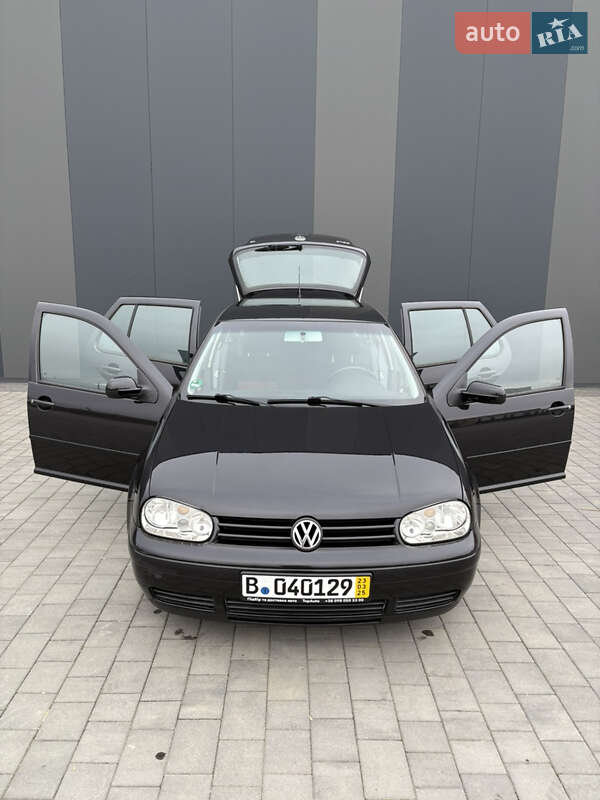 Хэтчбек Volkswagen Golf 2000 в Хмельницком
