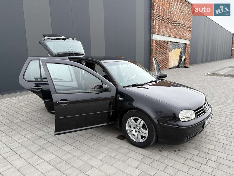 Хэтчбек Volkswagen Golf 2000 в Хмельницком