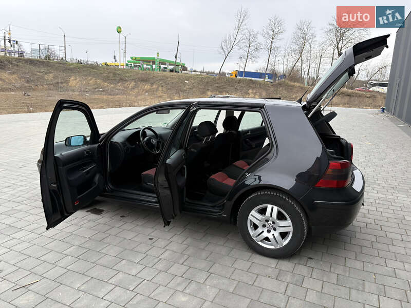 Хэтчбек Volkswagen Golf 2000 в Хмельницком