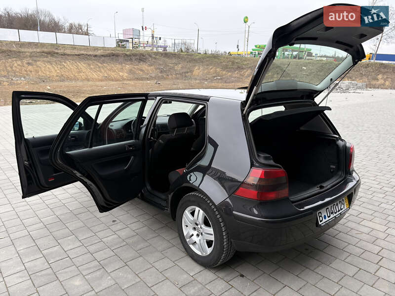 Хэтчбек Volkswagen Golf 2000 в Хмельницком