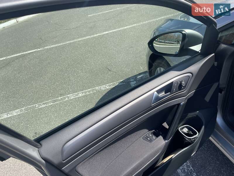Универсал Volkswagen Golf 2018 в Киеве