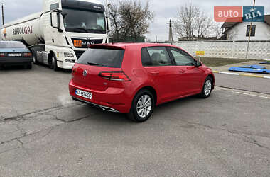 Хэтчбек Volkswagen Golf 2017 в 