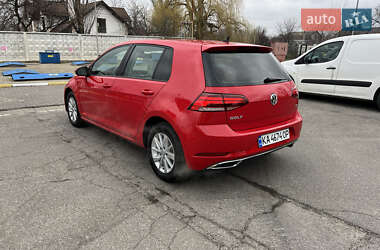 Хэтчбек Volkswagen Golf 2017 в 