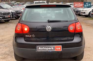 Хэтчбек Volkswagen Golf 2006 в 