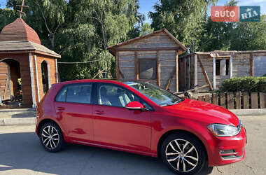 Хэтчбек Volkswagen Golf 2017 в 
